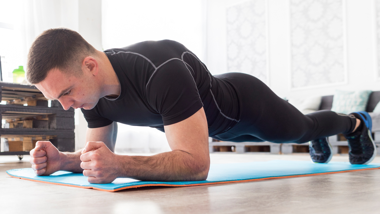 Bài tập Plank tăng sức chịu đựng cho nam giới
